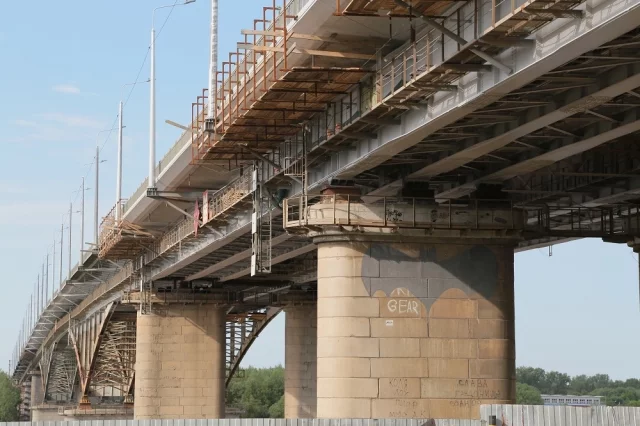 Мост имени 60-летия ВЛКСМ.