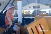 Малыши с интересом тестируют гигантскую технику.