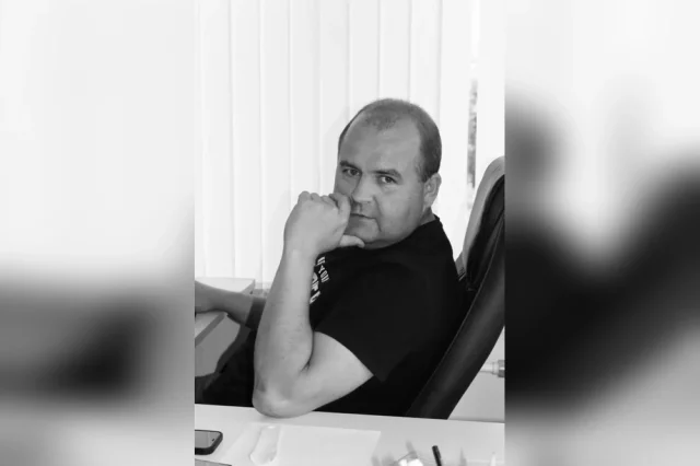 Причиной смерти стала остановка сердца. Прощание прошло 3 июня в здании «Татмедиа». Похоронили журналиста в родном селе Новое Узеево Аксубаевского района.