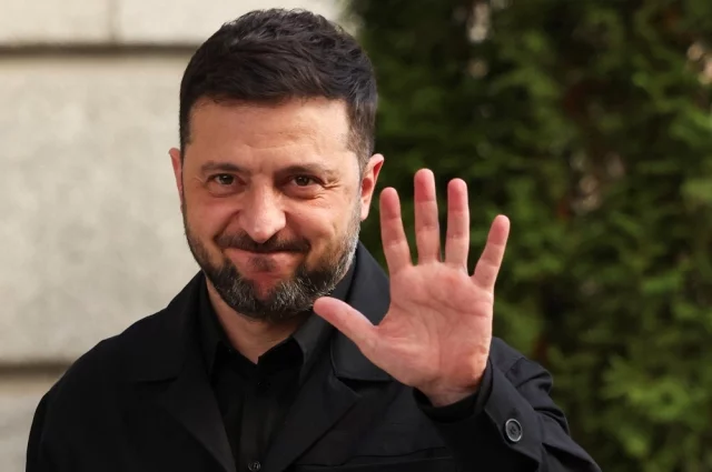 Ещё в марте советник президента Франции сообщал, что Зеленского звать на «сходку» G7 не планируют.