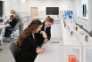 Учебные помещения начальной школы вынесены в отдельный изолированный блок. Малыши смогут спокойно адаптироваться к школьной жизни в уютных игровых зонах и классах, не пересекаясь на переменах со старшими ребятами.