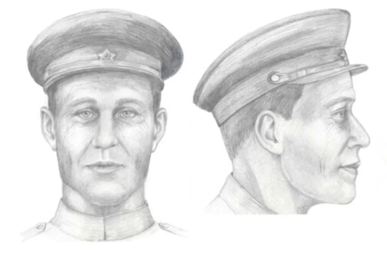 Воин-защитник Ржева. Пал в боях в 1941-1943 гг. Возраст - 35-45 лет. Одна из особых примет – крупные (в значительной мере центральные резцы) и здоровые зубы, что могло бросаться в глаза при улыбке. Отмечается заметная асимметрия носовой области — правое крыло носа ниже левого, спинка носа несколько изогнута влево. Ярко выражена треугольная форма подбородка.  Если вы опознали кого-то из бойцов, позвоните по телефону +7 (495) 646-57-57 или напишите на электронный адрес: pisarenko@aif.ru