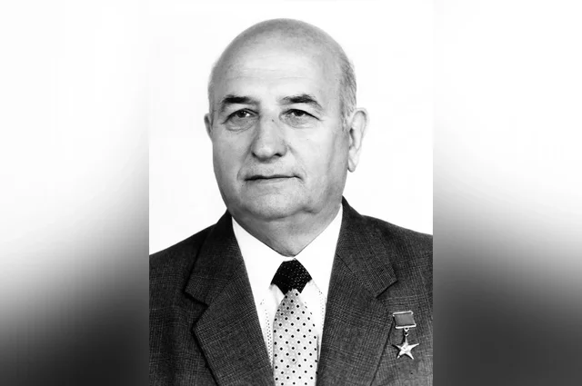 Николай Ковалев создал хоккейную команду «Салават Юлаев» на базе завода, которым руководил.