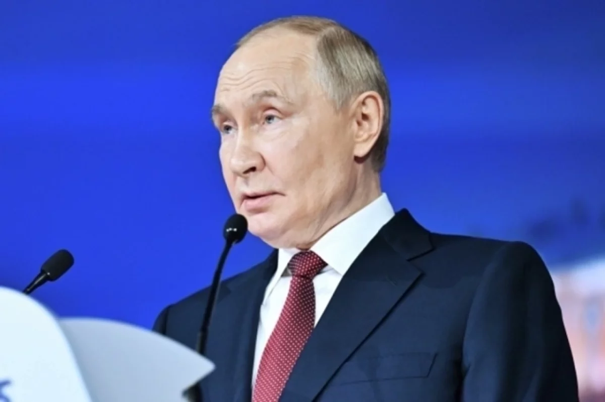 Путин заявил, что доля рубля в экспортных операциях достигла 66%
