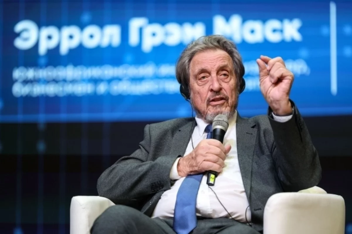 Отец Илона Маска Эррол назвал Украину «машиной для отмывания денег»