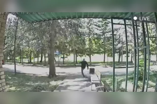 Сейчас в отношении агрессора возбуждено четыре уголовных дела, а сам он арестован на 10 суток за неповиновение полиции.