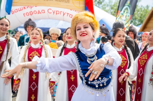 На площадках фестивалля посетители познакомились с традициями татар и башкир.