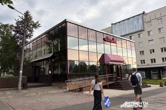 Пожар в здании уже потушен. 