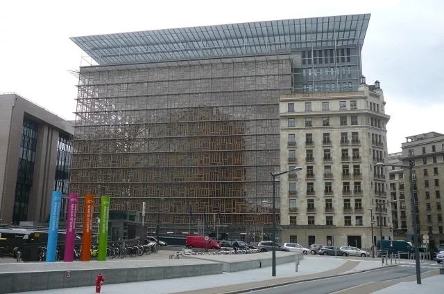 Здание Europa building, штаб-квартира Европейского совета и Совета Европейского союза.
