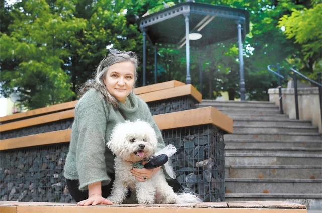 Ольга Александрова настояла, чтобы в парке можно было гулять с собаками.