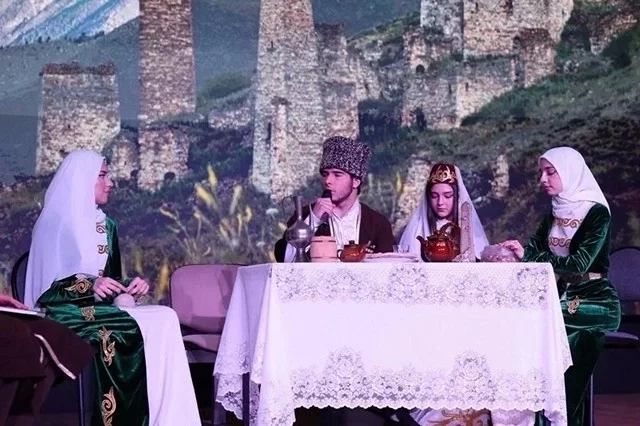 В стенах Дома национальных культур Пятигорска «прописаны» 16 национально-культурных автономий, ещё две готовят документы для вступления. 