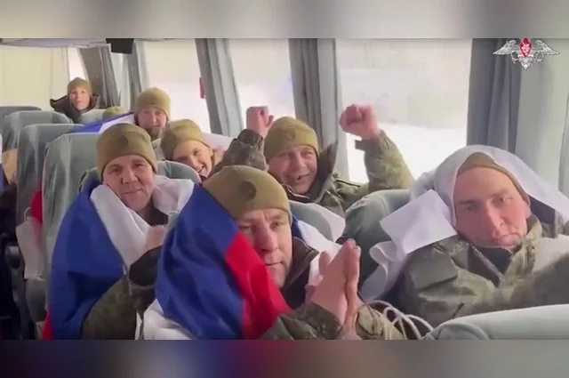 Одна из главных задач Уполномоченного по правам человека – содействие возращению из плена наших бойцов (на фото - часть освобожденных в феврале 2026 г. бойцов). 