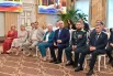 Лауреаты получили государственные знаки отличия за трудовые успехи, вклад в развитие молодежи и многолетнюю добросовестную работу на благо города.