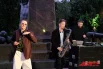 Музыканты выступили у памятника основателю города.