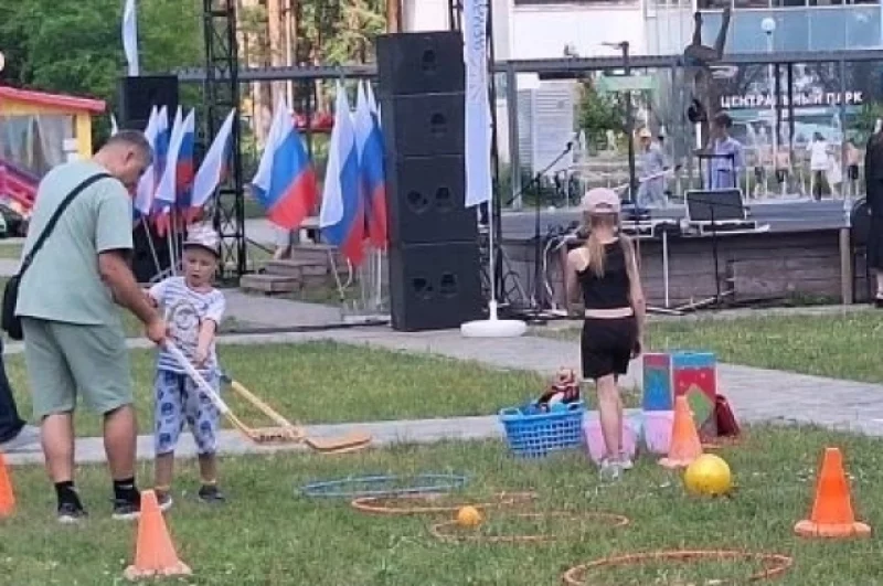 Для ребят были организованы игровые зоны.