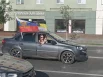 Из авто доносились звуки патриотических песен, среди них "Матушка-земля" и "Одного" Татьяны Куртуковой.