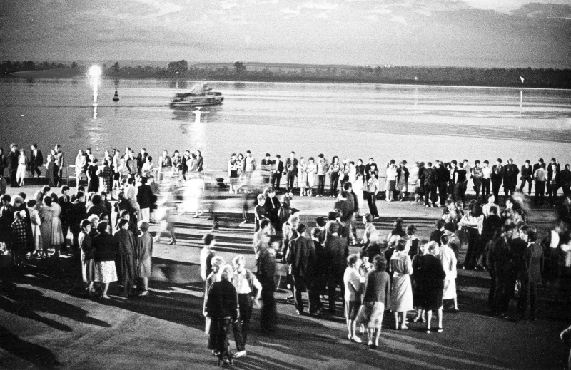 Выпускной бал на набережной Перми, 1986 год