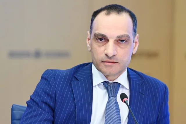 Профессор, доктор юридических наук и заведующий кафедрой международного права Дипломатической академии МИД России Андрей Данельян в своем докладе констатировал, что крупнейшие мировые державы, включая Россию и США, сегодня полностью отказываются от любого взаимодействия с Гаагой.