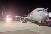 Boeing 737-800 после аварийной посадки в Сочи. 