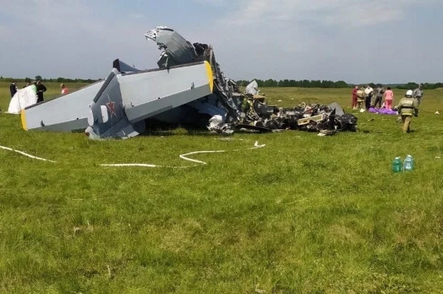 Крушение самолёта L-410 на Танае
