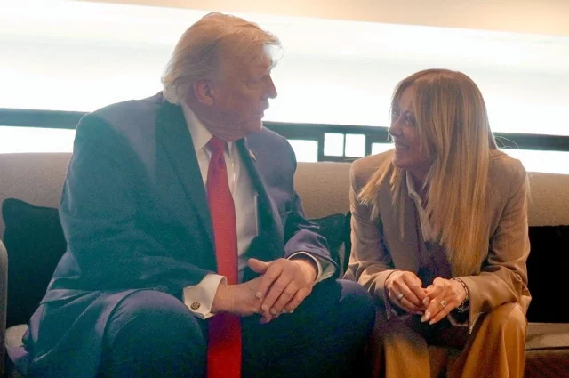 Дональд Трамп заявил, что Джорджа Мелони «умоляла его» о совместном фото на саммите G7.