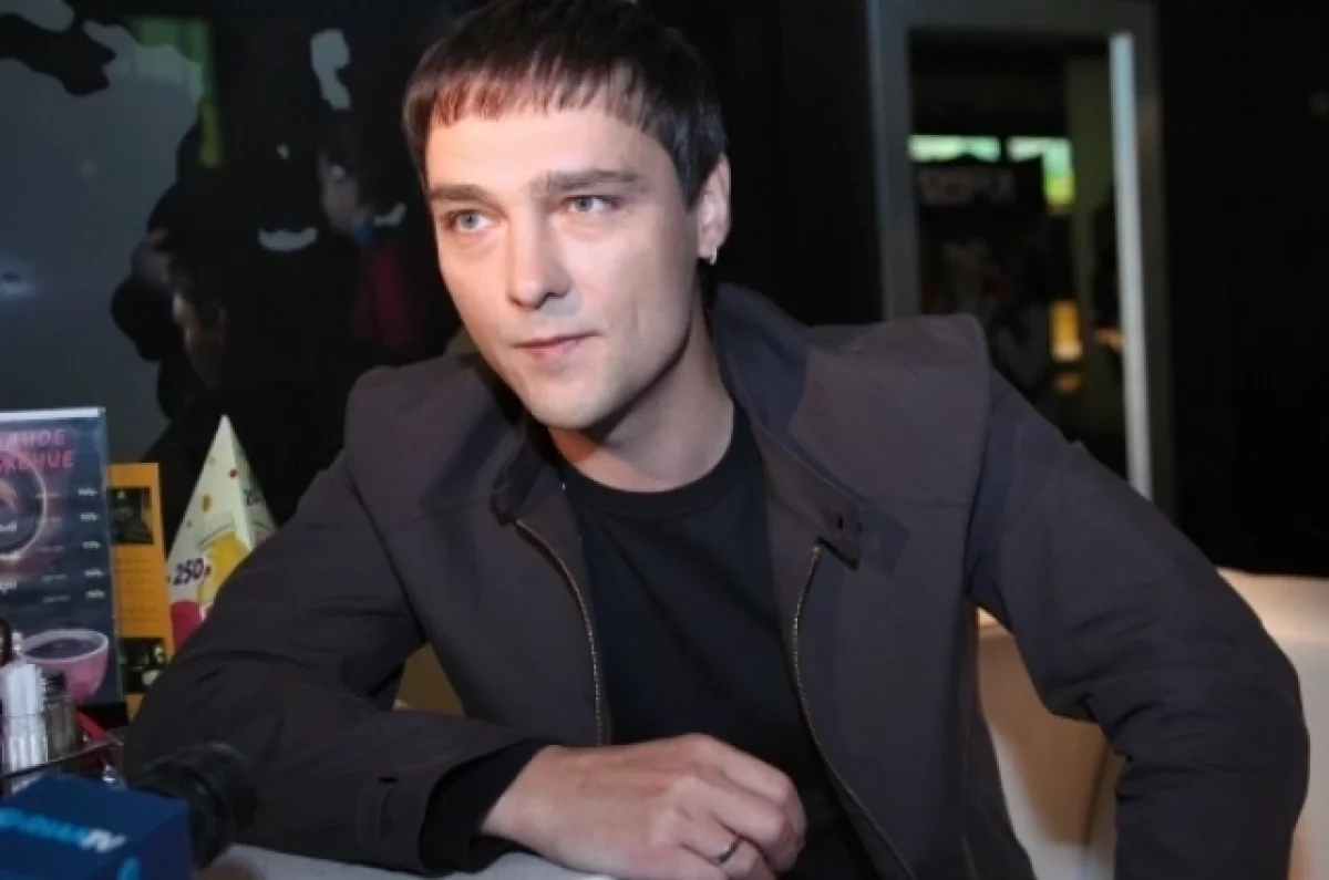 Десять охранников, чай и бутерброды. Каким был настоящий Юра Шатунов