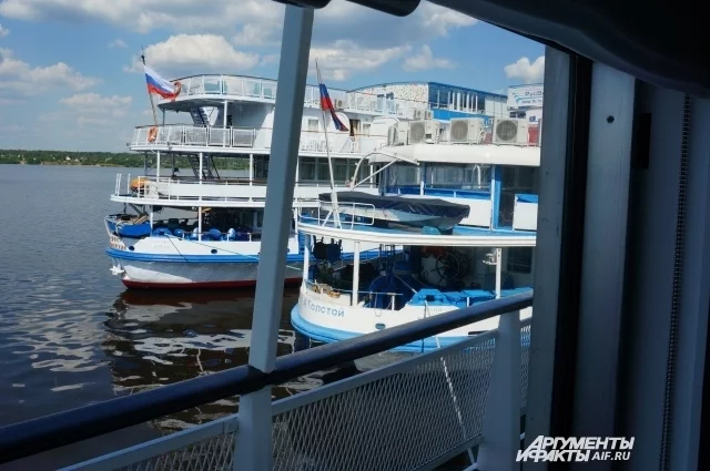 Роспотребнадзор продолжает выдачу свидетельств о праве плавания.