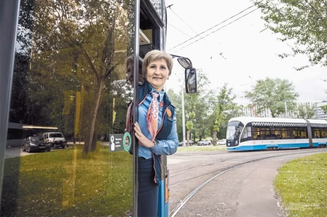 Водитель-инструктор Наталья Шепелева начинала с легендарной «Татры», а теперь водит современный «Витязь».
