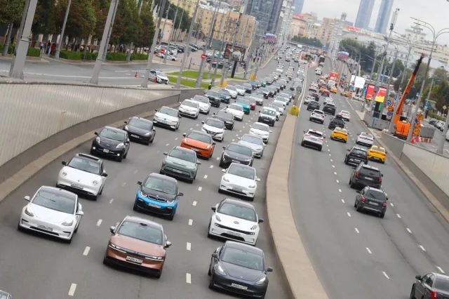 Первый транспортный электрофестиваль прошел в Москве в августе 2025 года. 