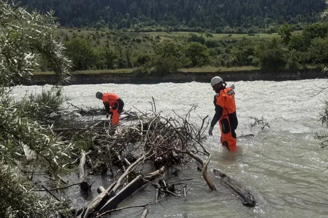 Спасатели работают на водоёмах в Ставропольском крае и Карачаево-Черкесии.