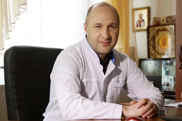 Детский хирург и помыслить не мог, что когда-то будет спасать детей войны.