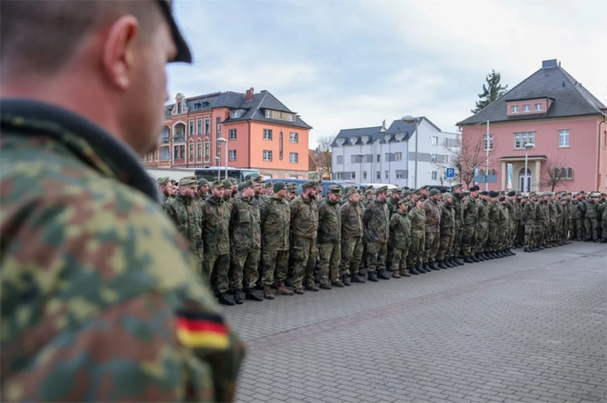 BZ: после изменения правил призыва в бундесвер записались 530 человек
