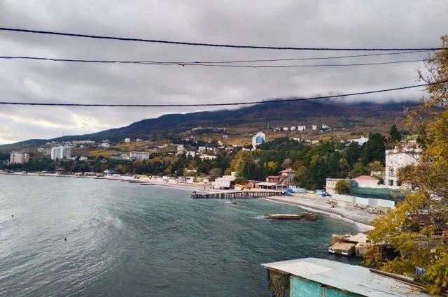 В Крыму из-за пострадавшей от атак БПЛА энергетической инфраструктуры ввели временные отключения света.