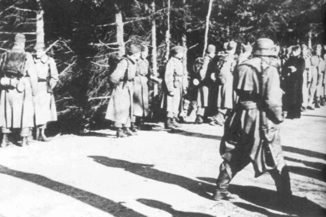 Построение датчан во время сдачи оружия. 1940 г.