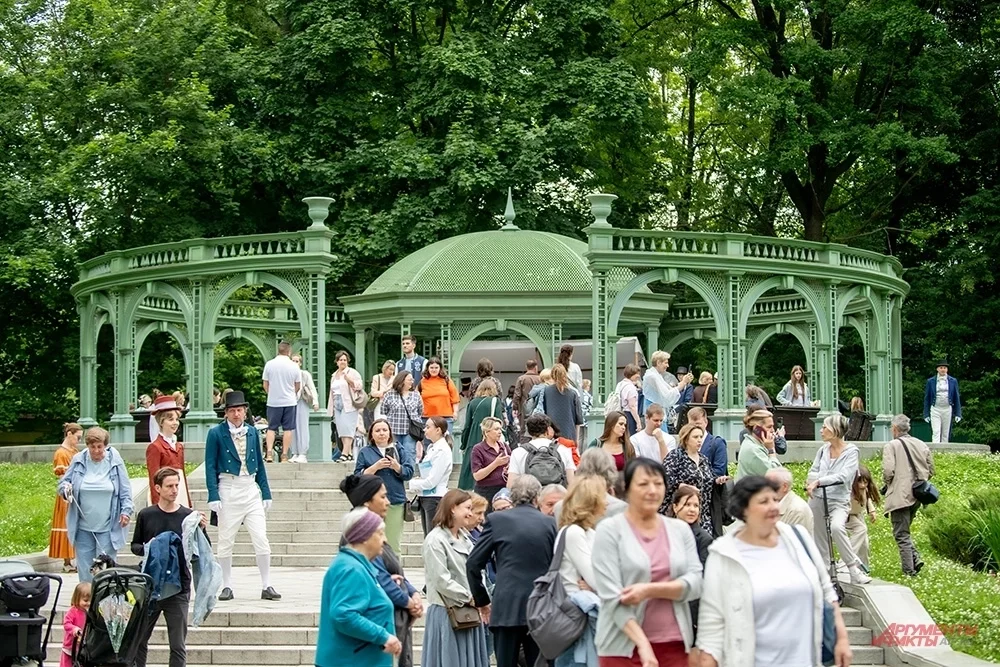 За два выходных организаторы ожидают на фестивале несколько тысяч гостей.
