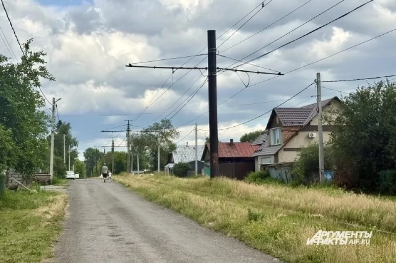Видимо, местность на отшибе и отсутствие посетителей на могилах толкнули убийцу совершить страшное средь бела дня именно здесь.