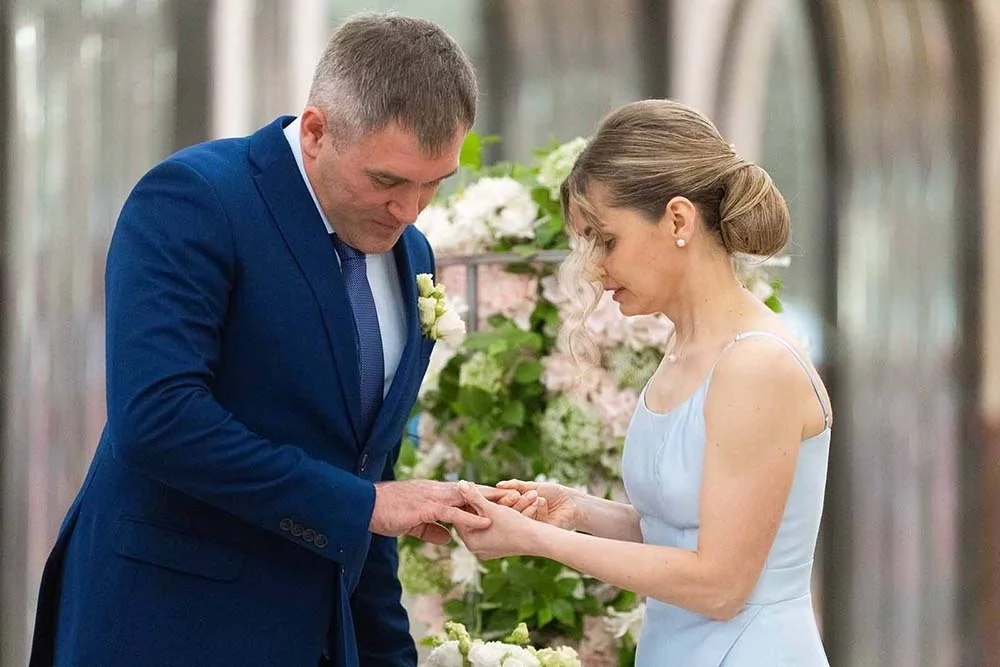 Выездная регистрация прошла на одной из самых красивых станций столичного метро, «Маяковская».
