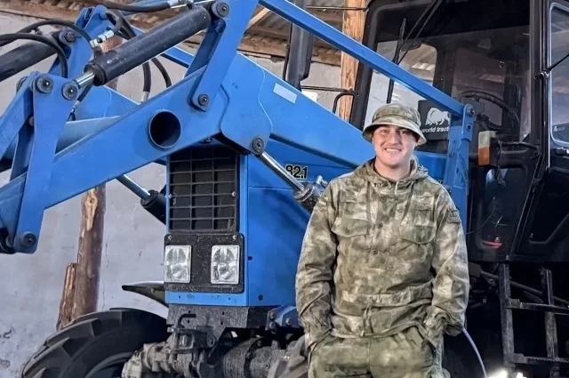 После ранения, получив боевые выплаты, Михаил Жаркой купил трактор