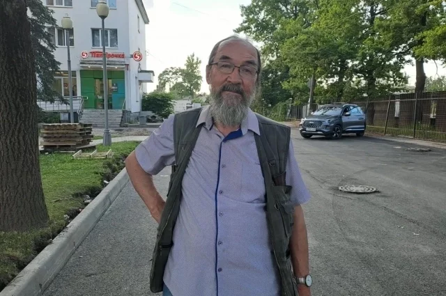 Спасённого Владимира Константиновича передали медикам, которые, к счастью, никаких серьёзных повреждений не нашли