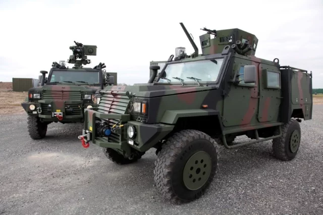 Дублин закупил бронемашины RG32M Outriders еще в 2010 году.