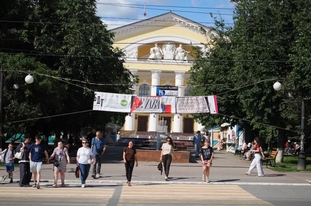 В голосовании с большим отрывом победила Театральная улица.