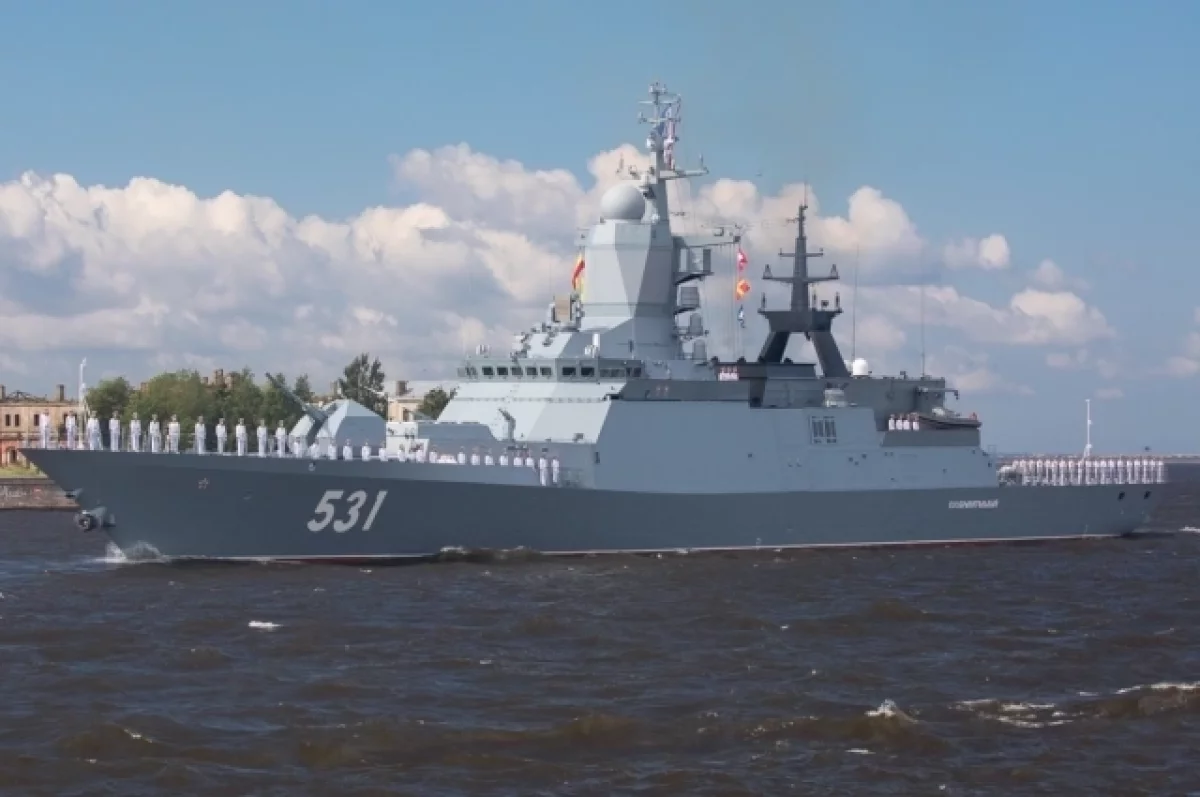 НАТО унизили в море: корвет РФ заставил удирать судно Германии по Балтике