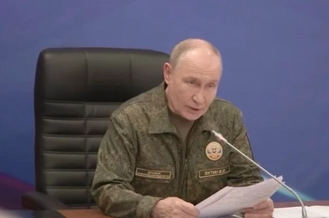 Владимир Путин посетил один из вспомогательных командных пунктов Объединенной группировки войск.