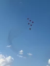 Синхронный боевой разворот шестерки истребителей. 