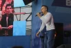 На сцене исполняют любимые песни группа «Марлины»