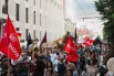 Третье всероссийское театральное шествие было многолюдным, несмотря на срывавшийся дождь.