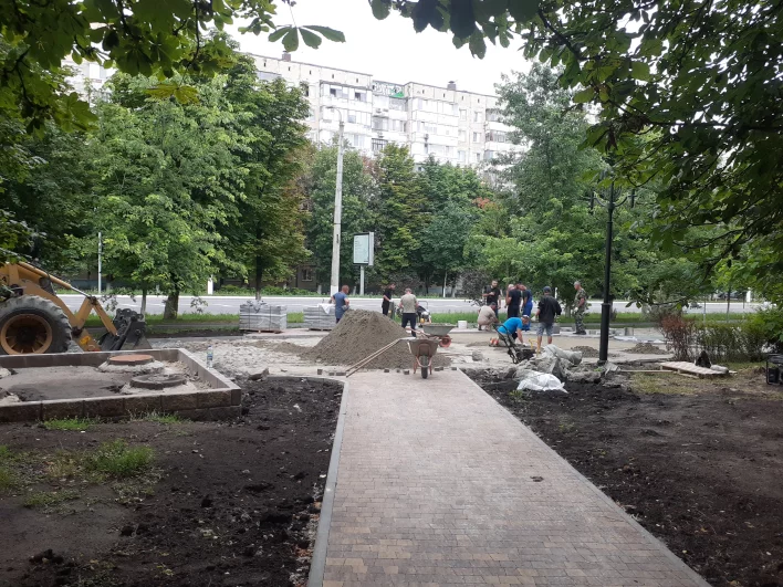 Работы  на проспекте Ватутина планируют завершить к Дню города 5 августа.