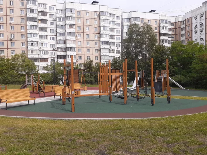 В этом году второй этап благойстройсва в сквере «Комсомольский» - это игровая и спортивная зоны.