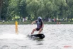 Профессиональные спортсмены способны взлетать над Круглым прудом на высоту до 15–20 метров, выполняя там сальто и вращения.