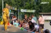 Для детей подготовили разные конкурсы, подвижные игры и весёлые задания.